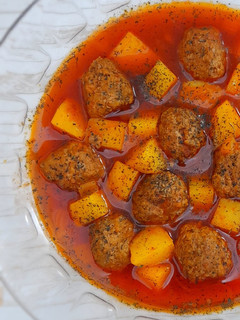 عکسی از دستور قیمه ریزه یا کله گنجشکی🍛