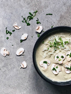 Una foto de Crema de champiñones con Thermomix fácil y sabrosa