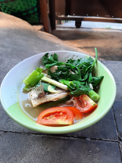 Foto resep Sup Pindang Ikan Gurame Bumbu Iris Cemplung Sehat Yummy
