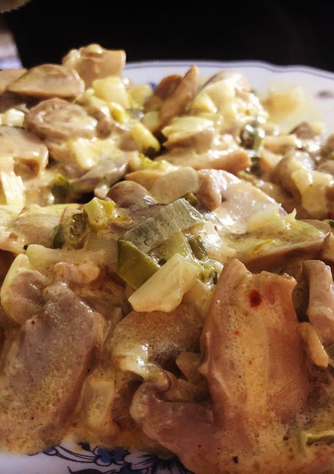 Una foto de Pollo en salsa champi express 🍗