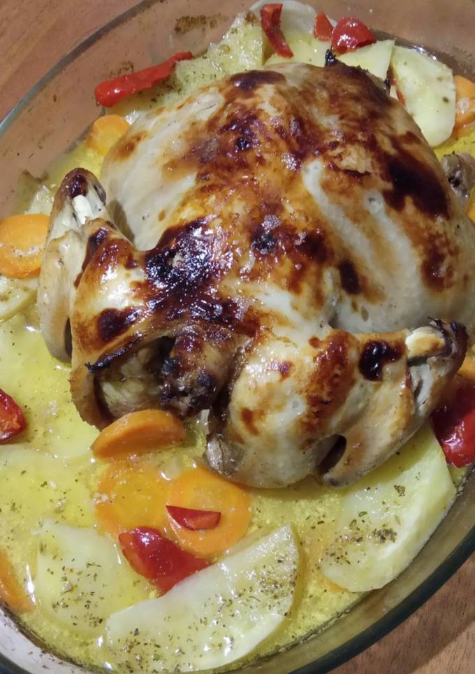 Курка запечена з овочами