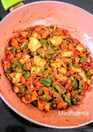 A picture of Mixed Vegetable Jalfrezi with paneer.