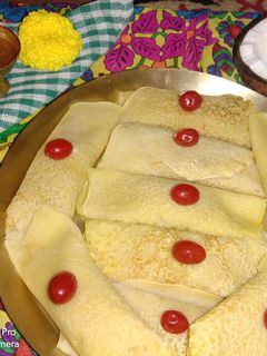 গুড় ক্ষীর ও নারকেলের পুরে পাটিসাপ্টা(gur kheer o narkeler pur e patisapta recipe in Bengali) রেসিপির প্রধান ছবি