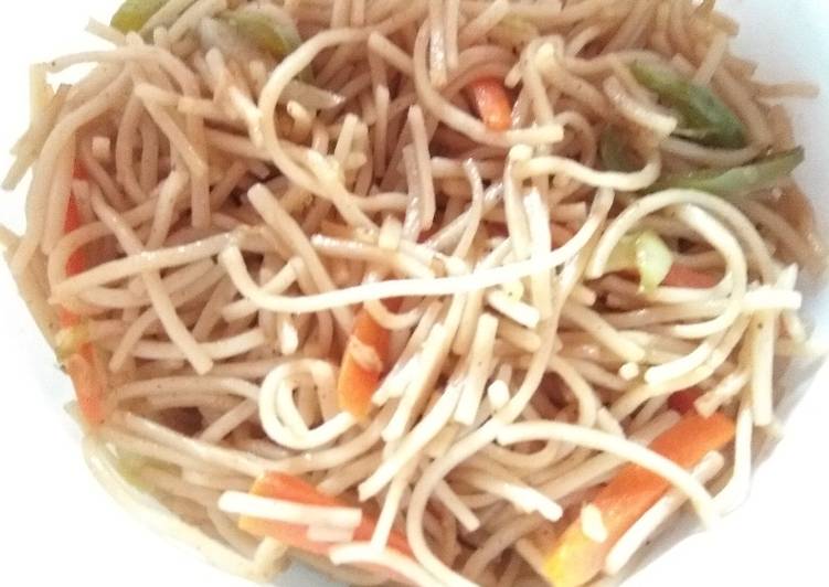 Veg Hakka Noodles