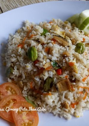 Foto resep Nasi Goreng Pete Ikan Asin