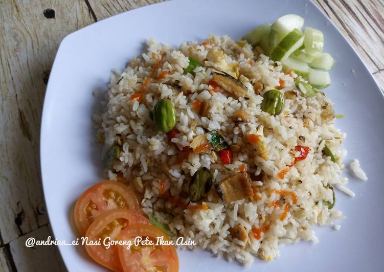 Nasi Goreng Pete Ikan Asin