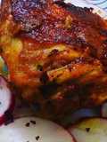 Frango assado ao forno com mostarda, alho e páprica