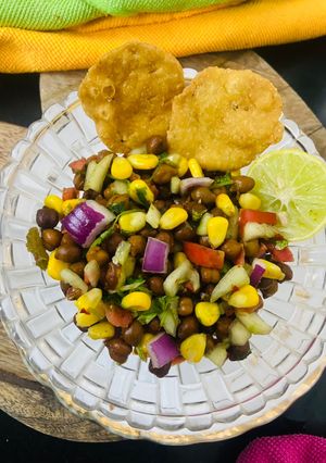 A picture of Kala Chana Chaat.