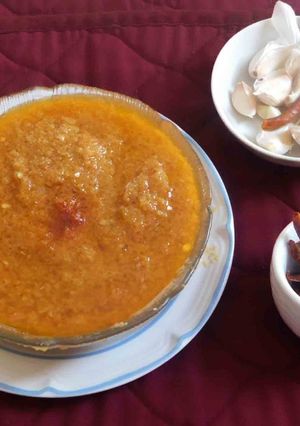 A picture of Red Hot Garlic tomato sauce.