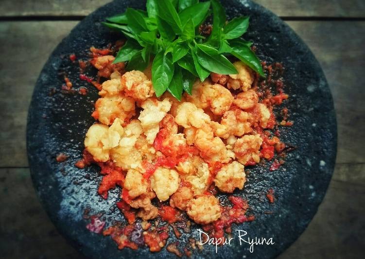 Cara Gampang Membuat Udang Geprek Sambal Joss Anti Gagal