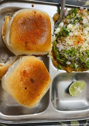 A picture of Cheese Pav Bhaji.