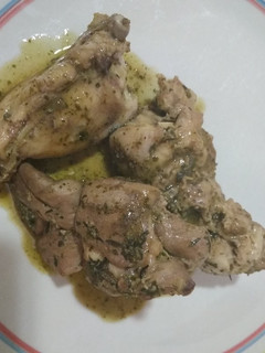 Una foto de Conejo a las finas hierbas con thermomix