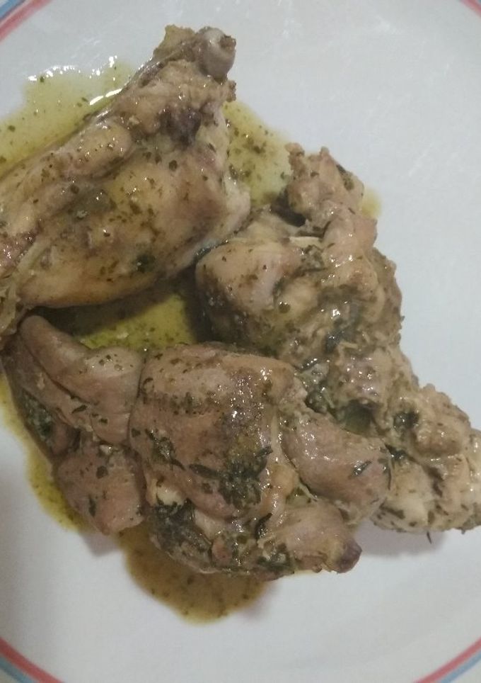 Una foto de Conejo a las finas hierbas con thermomix