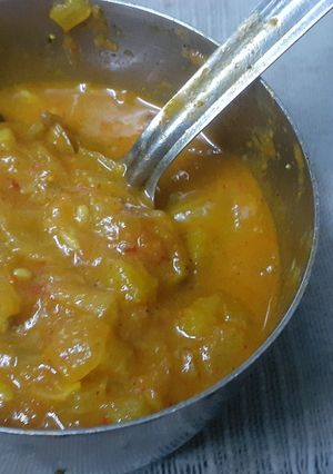 लौकी की सब्जी (Lauki ki sabzi recipe in hindi) रेसिपी मुख्य फोटो