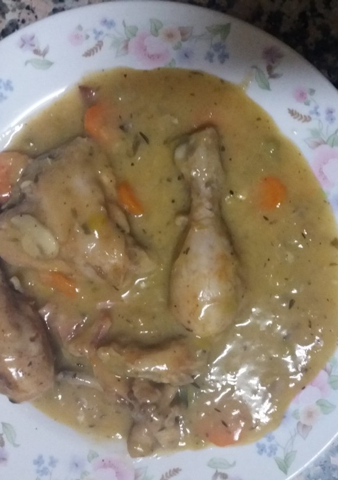 Una foto de Pollo con Verduras y Especias y Bacon
