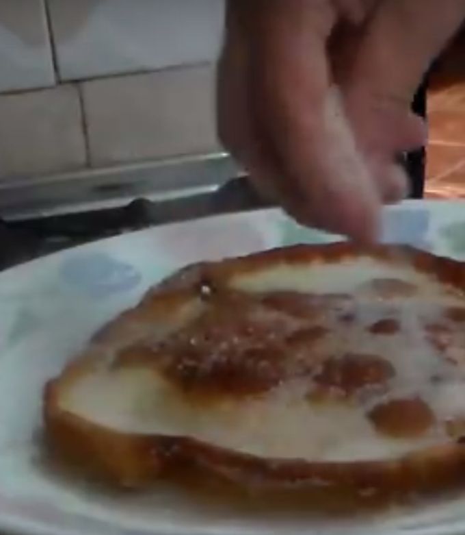 Una foto de Torrejas o buñuelos Venezolanos