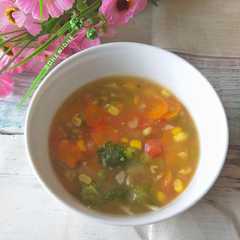 A picture of Capcay sayur kuah /mpasi 15m+.