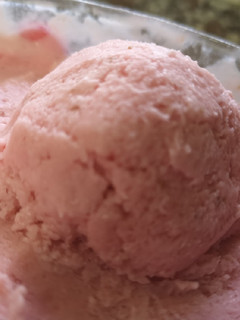 Una foto de Helado de fresa