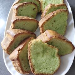 A picture of Pandan Cake.