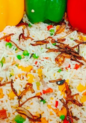 કાશ્મીરી વેજ પુલાવ (Kashmiri Veg Pulao Recipe In Gujarati) રેસીપી મુખ્ય ફોટો