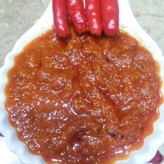 A picture of Fresh red chili sauce 🌶🌶.