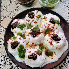 Dahi Vada A picture of Dahi Vada.