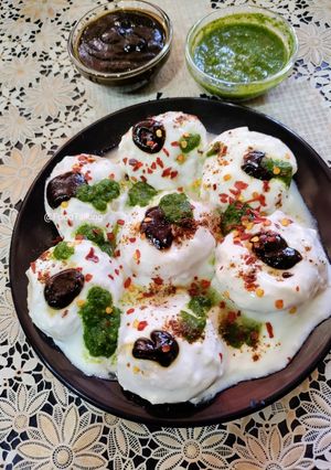 A picture of Dahi Vada.