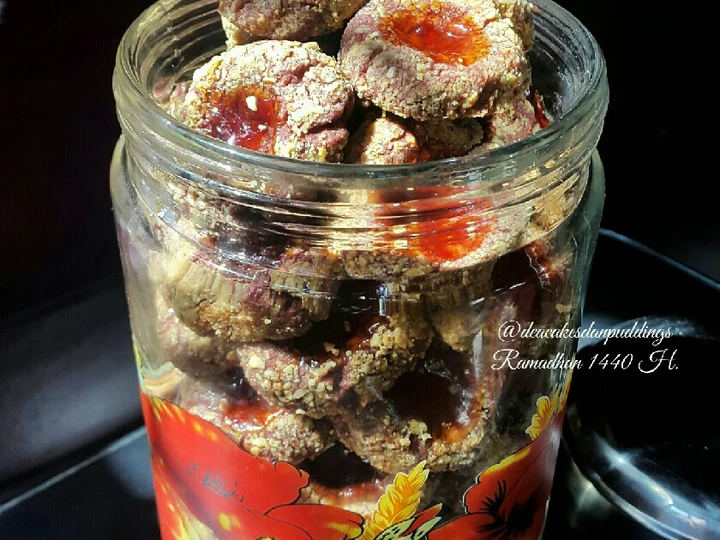 Easy Ways Prepare Recipes Crunchy Strawberry RedVelvet Almond Thumbprint Cookies the Delicious Delicious.
