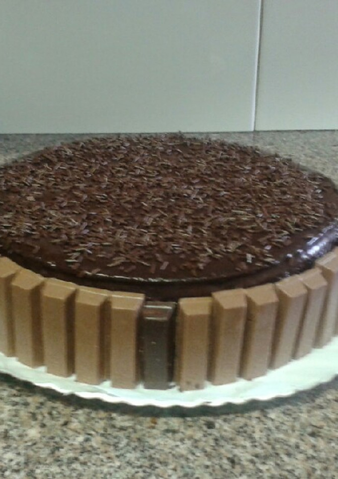Una foto de Bizcocho de chocolate con kitkat