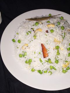 পিস পোলাও(peas pulao recipe in Bengali) রেসিপির প্রধান ছবি