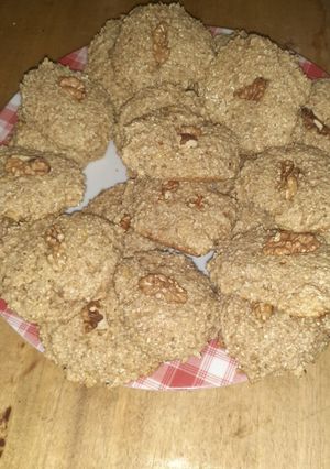 Una foto de Galletitas de avena, limón o naranja y nuez