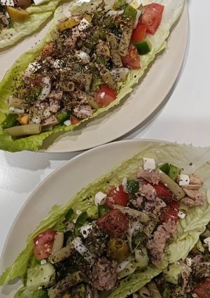 Una foto de Barquitos de ensalada de pasta de guisantes