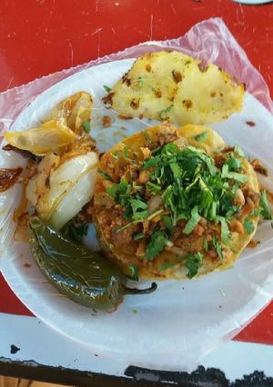 A picture of Tacos al Pastor.