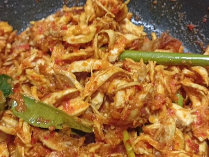 Cara Mudah Membikin Resep Ayam Suwir Rica Rica yang Uenak Anti Ribet, Uenak Banget