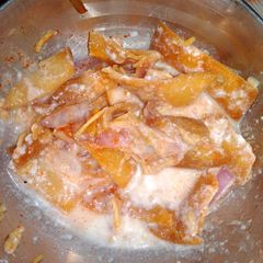 A picture of Dahi papdi.
