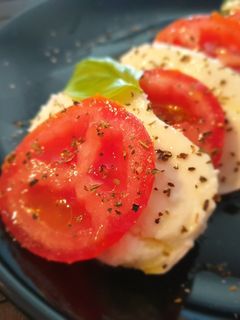 Una foto de Ensalada caprese