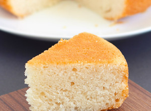 A picture of Eggless Vanilla Sponge Cake (with step by step photos).