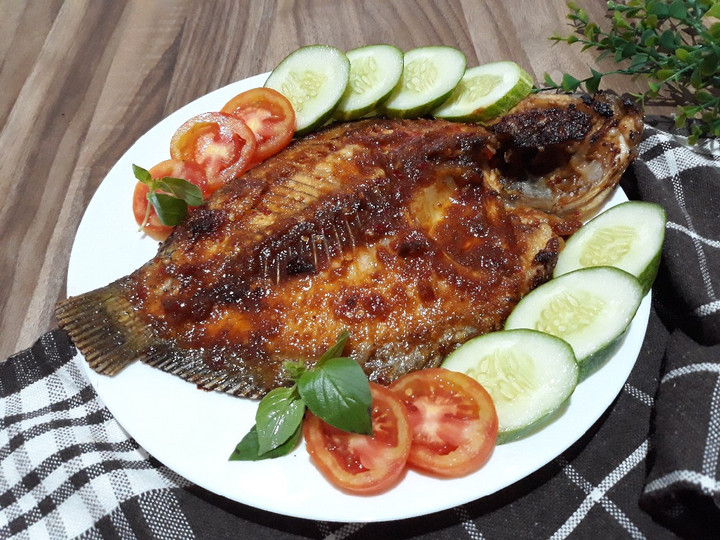 Bagaimana Menyiapkan IKAN BAKAR BUMBU MERAH-PUTIH / GURAME BAKAR👍 yang Bikin Ngiler