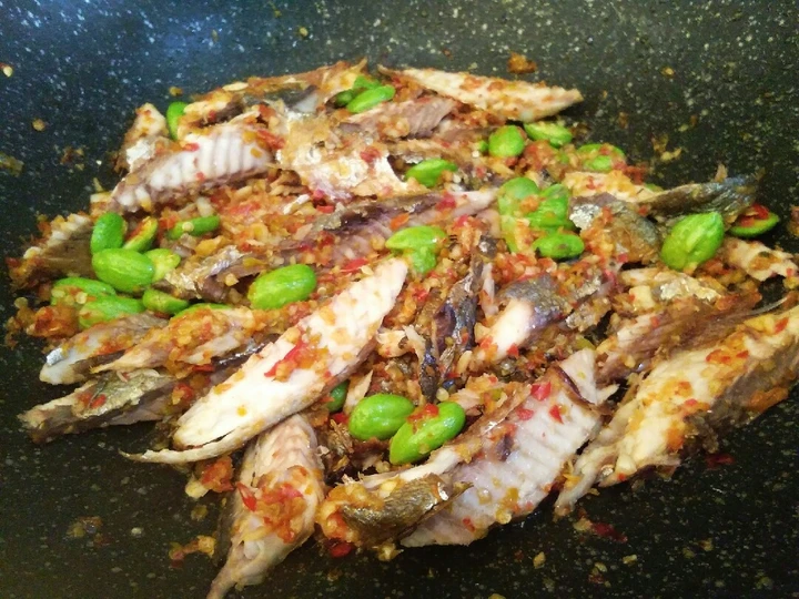 Easy Way Prepare Kembung suwir sambal pete the Can Spoil the Tongue Delicious