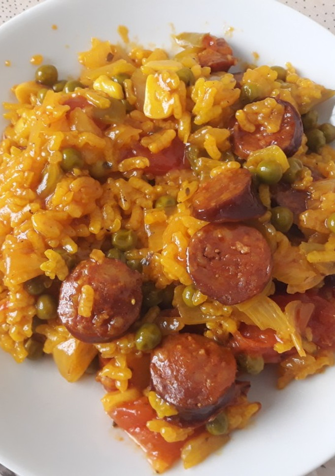 Una foto de Arroz con chorizo