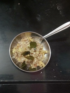 સાબુદાણા બટાકા ની ખીચડી (Sabudana Bataka Khichdi Recipe In Gujarati) રેસીપી મુખ્ય ફોટો