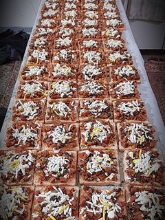 عکسی از دستور پیتزا روی نان تست