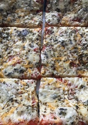 Foto principal de Pizza con quesos diversos