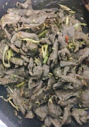 Hình của món Thịt nai xào xả ớt.