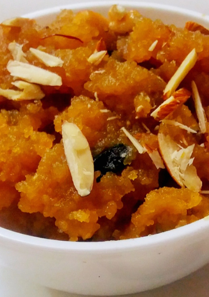 A picture of Instant Moong Dal Halwa.