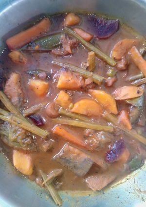 সজনে ডাঁটা দিয়ে শুক্তো(sajne data diye shukto recipe in Bengali) রেসিপির প্রধান ছবি