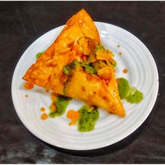 A picture of Samosa Chaat.