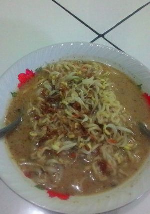 Foto resep Mie rebus ayam bawang bumbu kacang