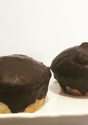 Una foto de Muffins de bombón almendrado