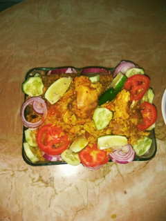 মুরগির মাংস দিয়ে ভুনি খিচুড়ি( murgir mangsho diye bhuni khichuri recipe in Bengali রেসিপির প্রধান ছবি